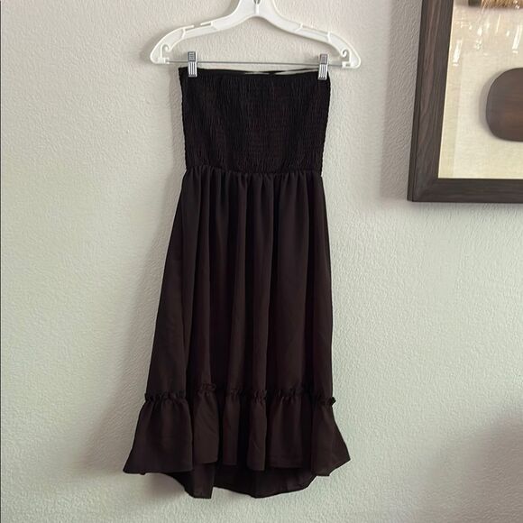 Elegant Black Strapless Dress - Picture 1 of 9
